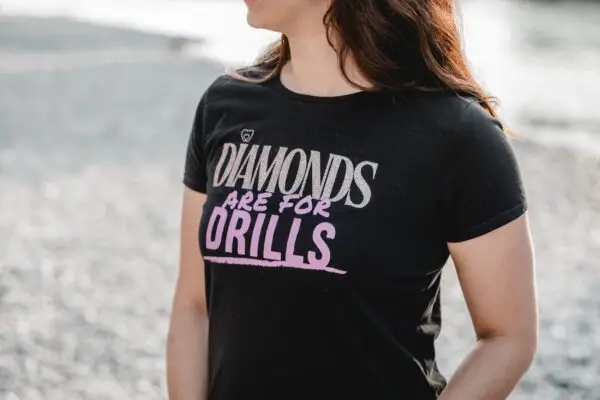 “Diamonds are for Drills” T-Shirt – Bild 9